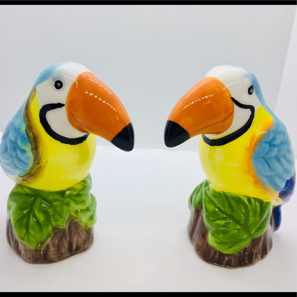 Ceramic Parrots Salt & Pepper Shakers Tropical - Picture 5 of 6